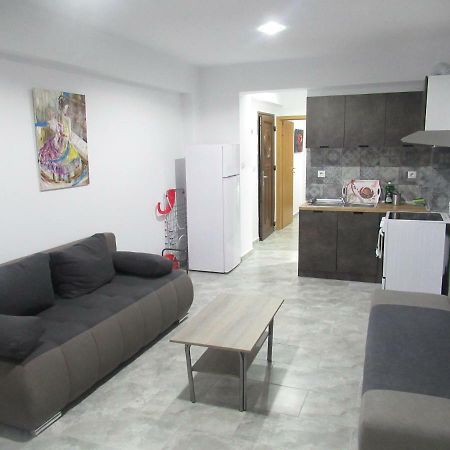 Artistic Rent Rooms & Apartments Nea Kallikrateia Exterior photo
